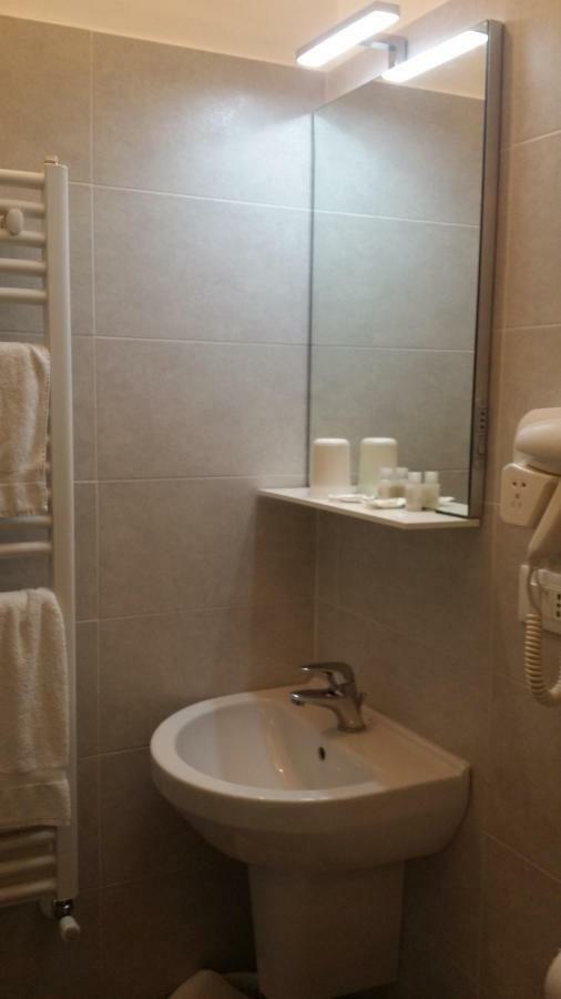 Hotel San Giorgio 阿拉西奥 外观 照片